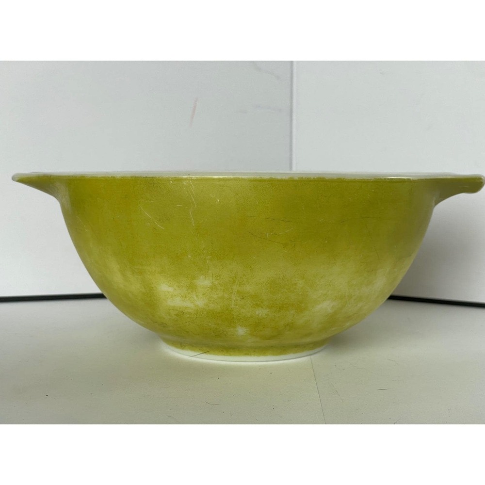 Vintage Pyrex Verde Green #442 Cinderella Mixing Bowl 1.5 Qt Avocado Mid-Century